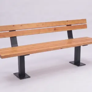 Sitzbank Ufenau aus Lärche auf anthrazitfarbenem Vierkantrohr, mit Lehne (Visualisierung)
